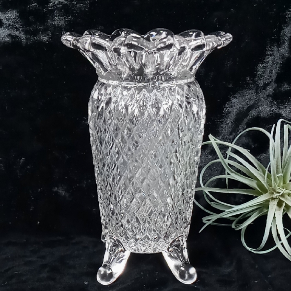 Vintage Imperial Glass Lace Edge 4 Toed/Footed Clear Diamond Point Vase 5"